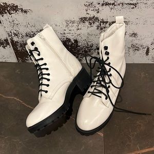 Mia Indigo white Lace up ankle boots